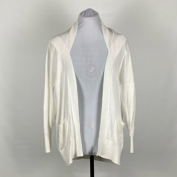 CAbi Day Sweater XS NWOT - Picture 4 of 8